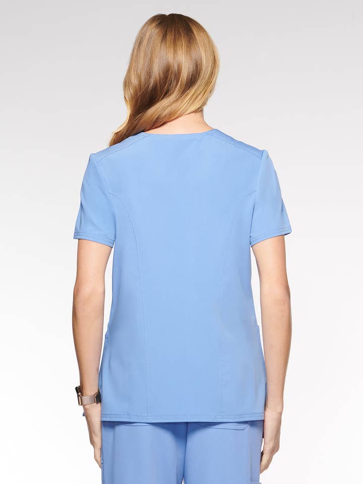 Aura Naturale – Großhandel Medizinische Berufsbekleidung – Damen – Korallenrote Damen-Mock-Wrap-Scrub-Top mit 6 Taschen (94003)15