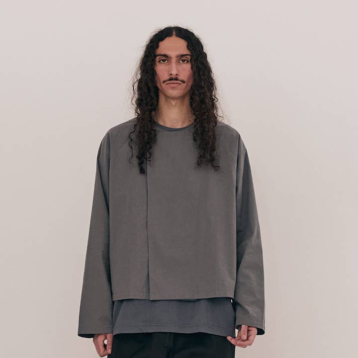 CAMISA CORTADA CAPÍTULO 3 _ CINZENTO TEMPESTADE por atacado de Cèucle