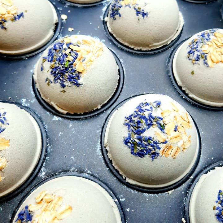 Mainprize Soap and Lotion Supply - Wholesale Bath Bomb/Fizz - Lavender Oatmeal moisturizing bath bomb