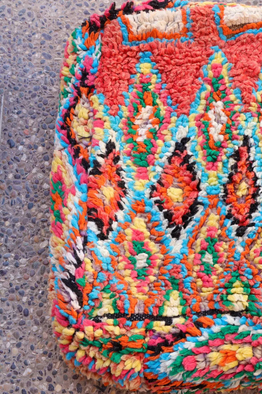 Néda - Wholesale Pouf - Colorful Berber Pouf Azilal Coral Multicolor1