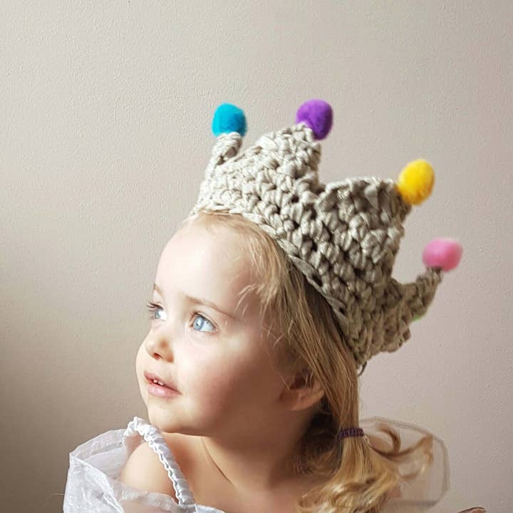 Kids crochet crown for wholesale by Chi-Chi Moi