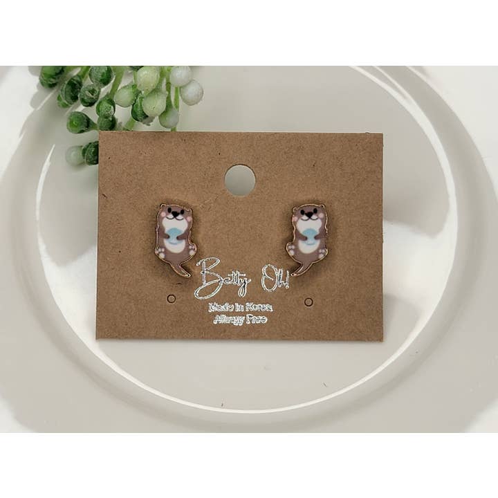 Pendientes Otter para venta al por mayor de BETTYOH INC