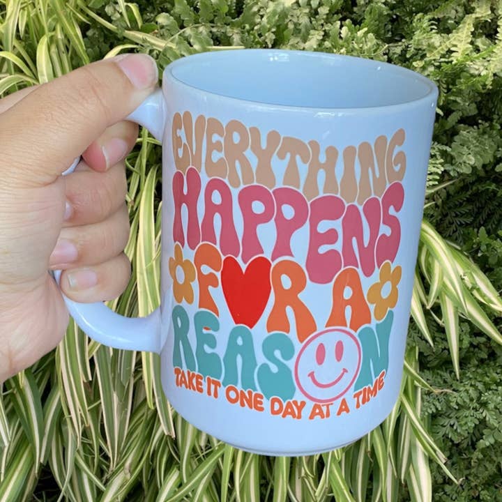 Tudo acontece por um motivo caneca de café de 15 onças por atacado de D2JCrafts