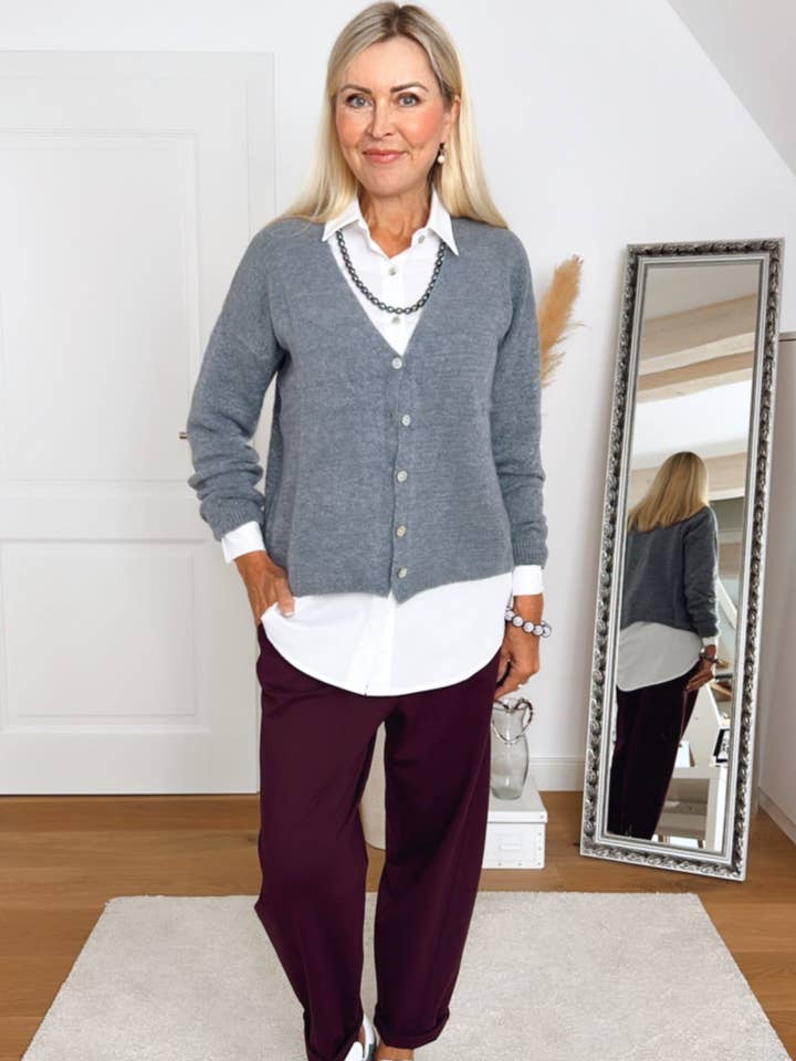 Fluffy cardigan with sizes for wholesale by V. Milano GmbH