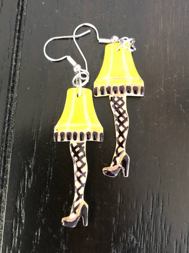 Benlampa Örhängen gjorda av lera för wholesale av Val Renner Designs