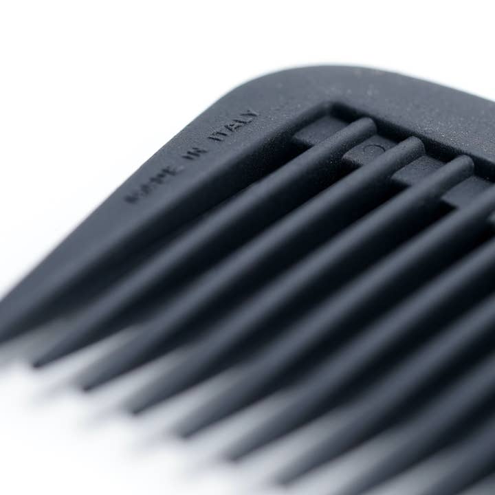 Högteknologisk kolfiber kam för wholesale av BARBIER Oliver