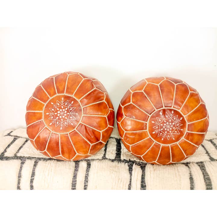 SET DI 2 pouf marocchini in pelle, poggiapiedi marocchini e ulteriori Risultati per caffè prezzi all'ingrosso. Resi gratuiti e termini di pagamento a 60 giorni su Faire in tendenza su Faire.