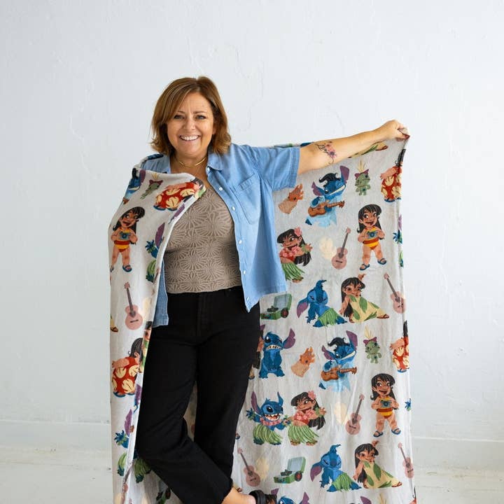 Ellie Sue - Wholesale Throw Blanket - Ohana Double Sided Throw Blanket