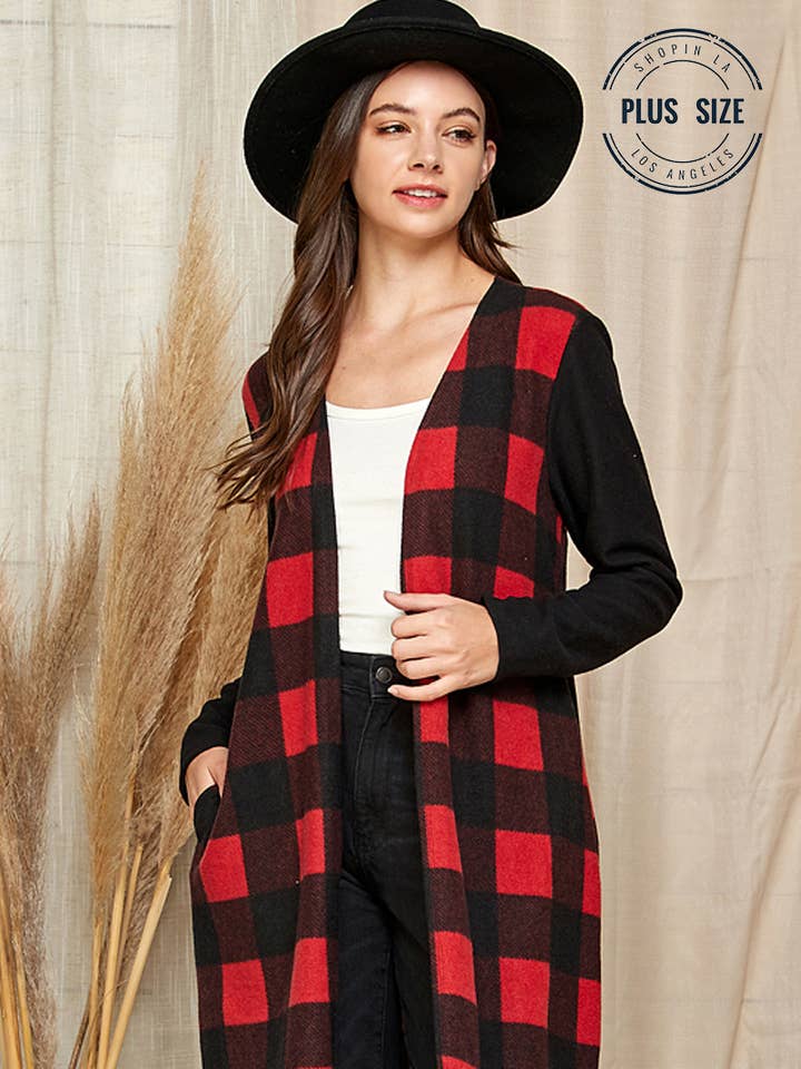 Shopin LA – wholesale Jacka - Dam – SG21021P. - PLUS RUTIG FLÄTAD ÖPPEN DRAPERAD KOFTA FRAM