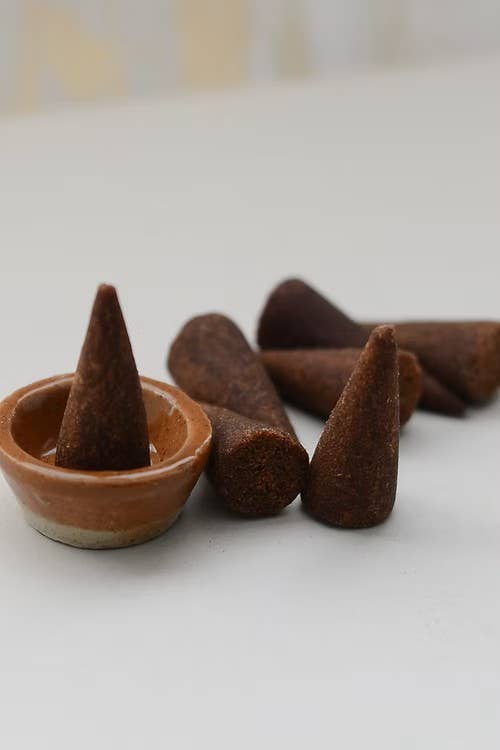 Pacific Trading - Vendita all'ingrosso Incensi - Coni di Incenso Dhoop Profumati al Muschio1