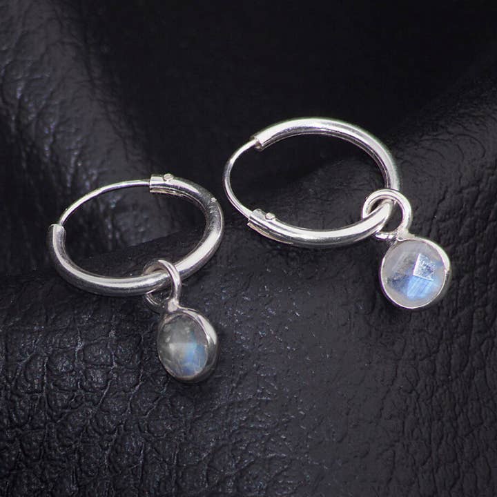 Aros tipo argolla con piedra natal y colgante de piedra lunar en plata para venta al por mayor de The Jewellery Store London