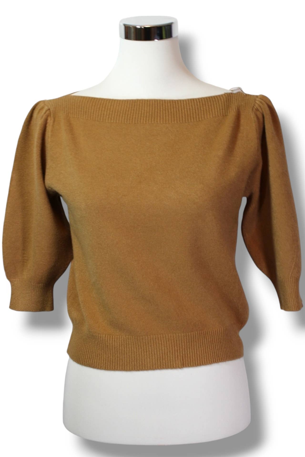 NINEF – Großhandel Strickpullover – Damen – Chicer roter Pullover – Vielseitig und gemütlich – S/M13