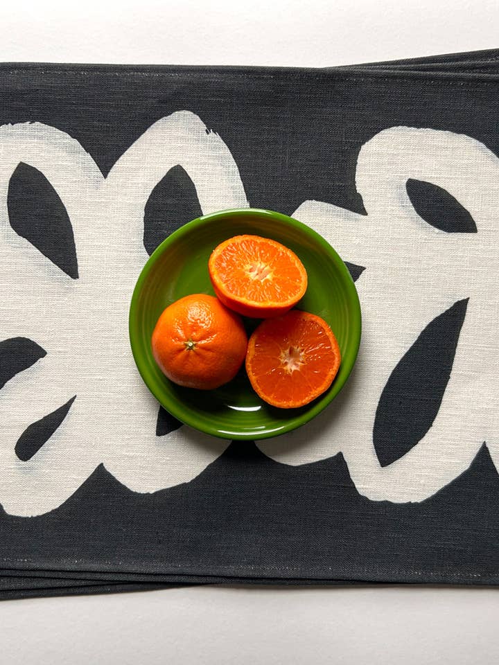 Eddies linen placemat, black, SET OF 4 for wholesale by Leila Simon Hayes