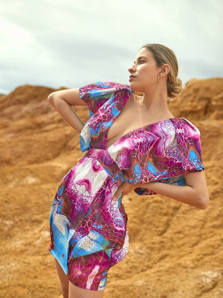 Valentia Mini V-ringad klänning för wholesale av FUGA