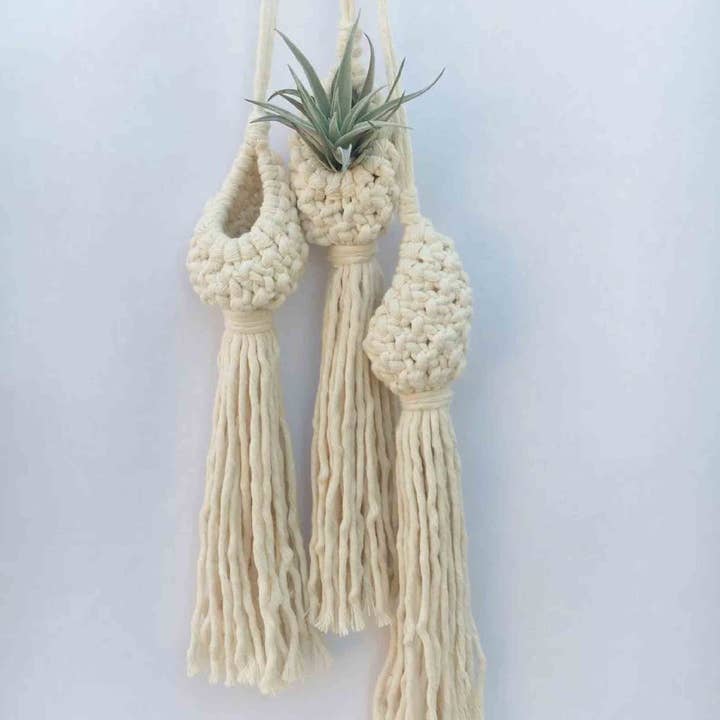 La Bella Monte – wholesale Hanging planter – Pineapple Hanging Planter For Living Room Holiday Décor1