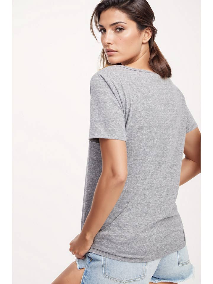 Heather Grey Waterford Tee (Heather Grey) for wholesale on Faire2