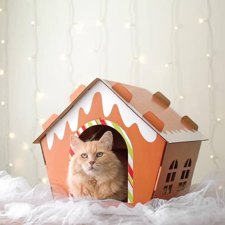 Midlee Designs - Wholesale Pet Scratcher - Cat - Midlee Gingerbread Christmas Cat Scratcher House7