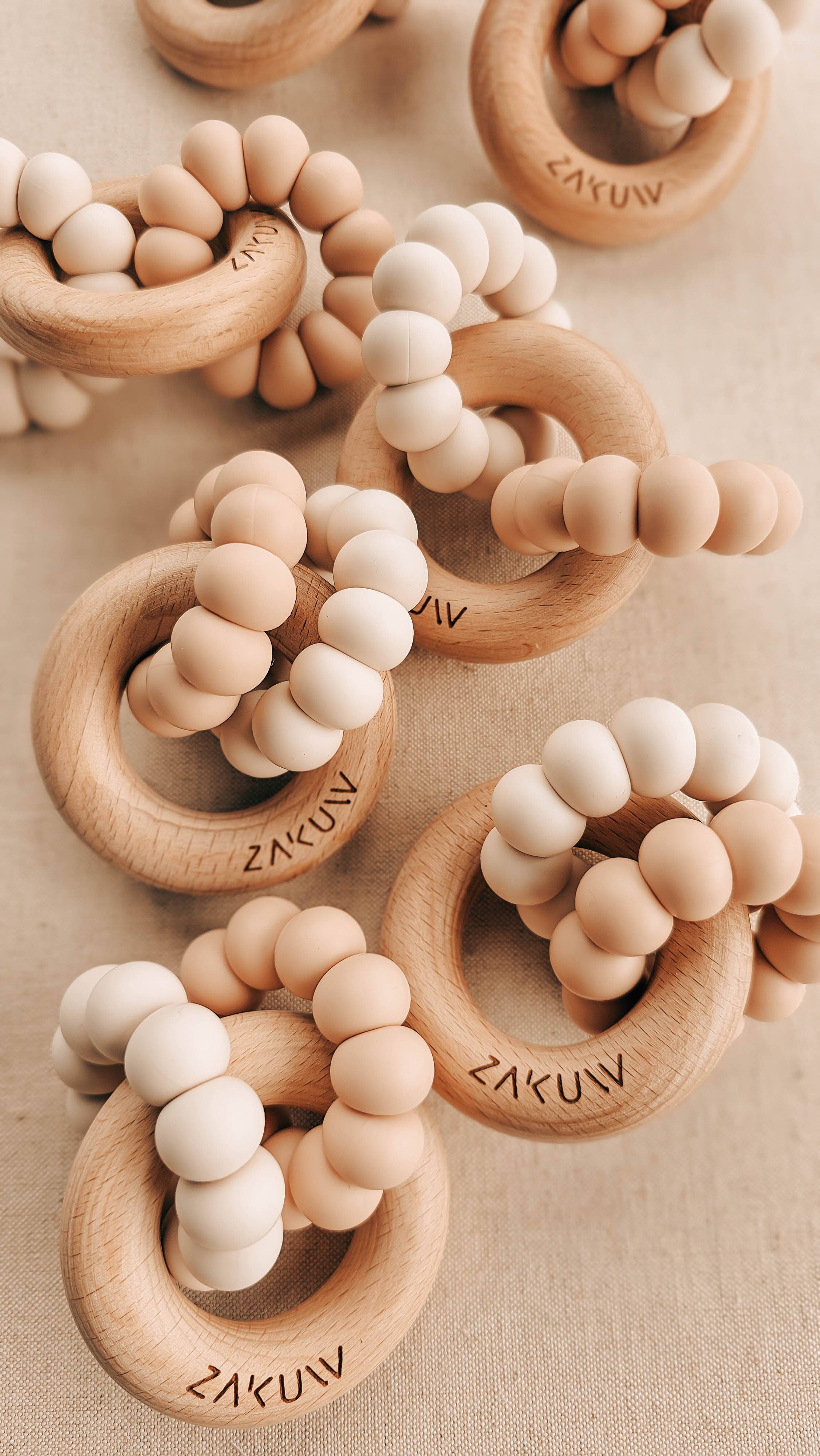 Zakuw - Vente Anneau de dentition sans clip – bébé - Anneau de dentition Sedna - bois & silicone6