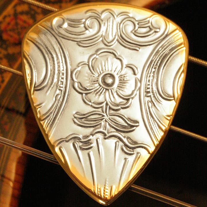 Antiker Gitarren-Plektrum und andere Ergebnisse für plektrum im Großhandel. Kostenlose Rücksendungen und 60-Tage-Zahlungsziel auf Faire im Trend auf Faire.