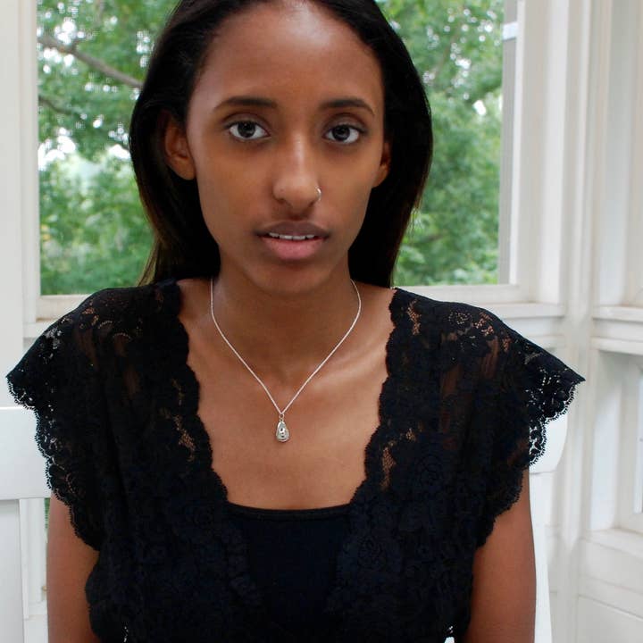 Delicacies Jewelry - Venta al por mayor Collares con colgantes/abalorios - Collar de aguacate de plata esterlina de Delicacies Jewelry, cada compra ayuda a combatir el hambre Regalo gastronómico, joyería de comida5