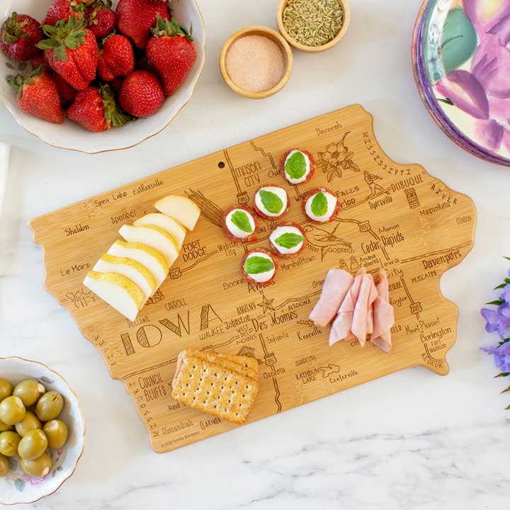 Totally Bamboo - Wholesale Cutting Board - Destination Iowa Cutting Board with Engraved Artwork