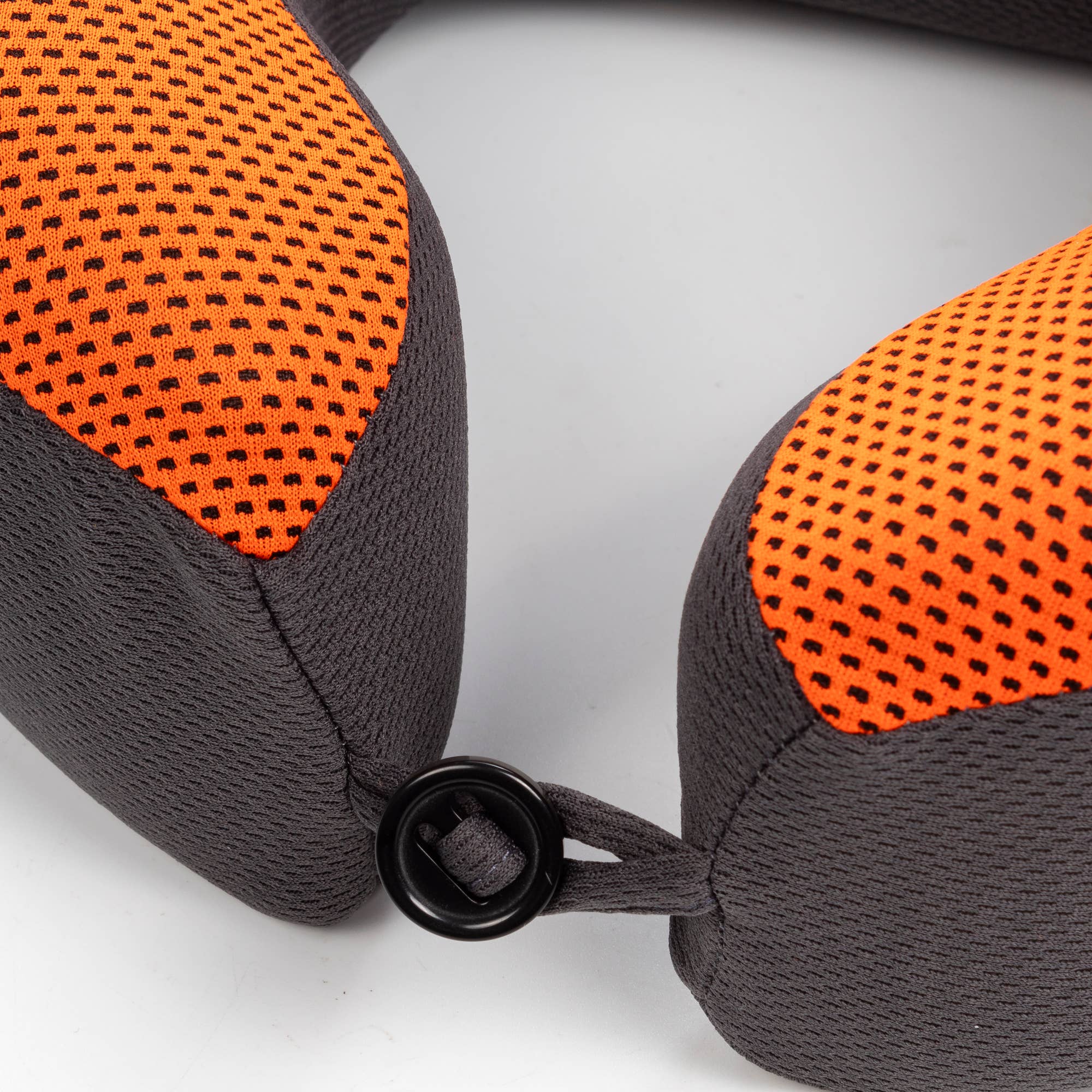 FIRENZE ARTEGIANI - Wholesale Travel Pillow - Viscoelastic travel pillow, memory effect, breathable.8