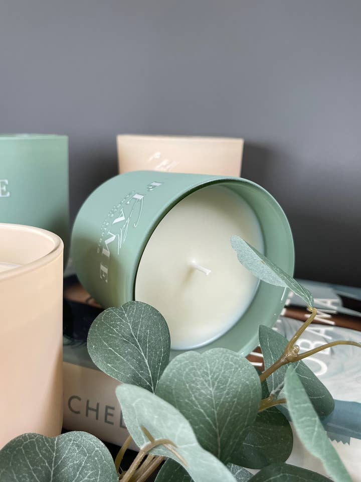 DRÖMMANDE ESSENS | Salvia för wholesale av Chill Flame Candle Studio