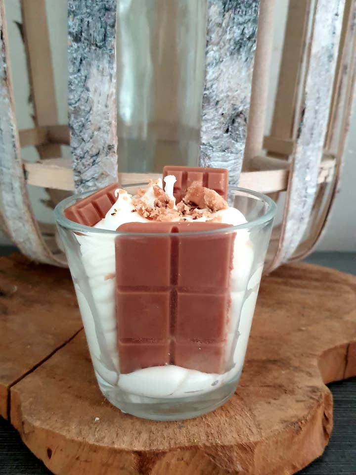 Mon Petit Chocolat candle for wholesale by Bout 2 Chou