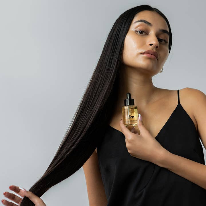 Om Organics Skincare - Wholesale Hair Oil - Hibiscus + Daikon Seed Protective Hair Oil2