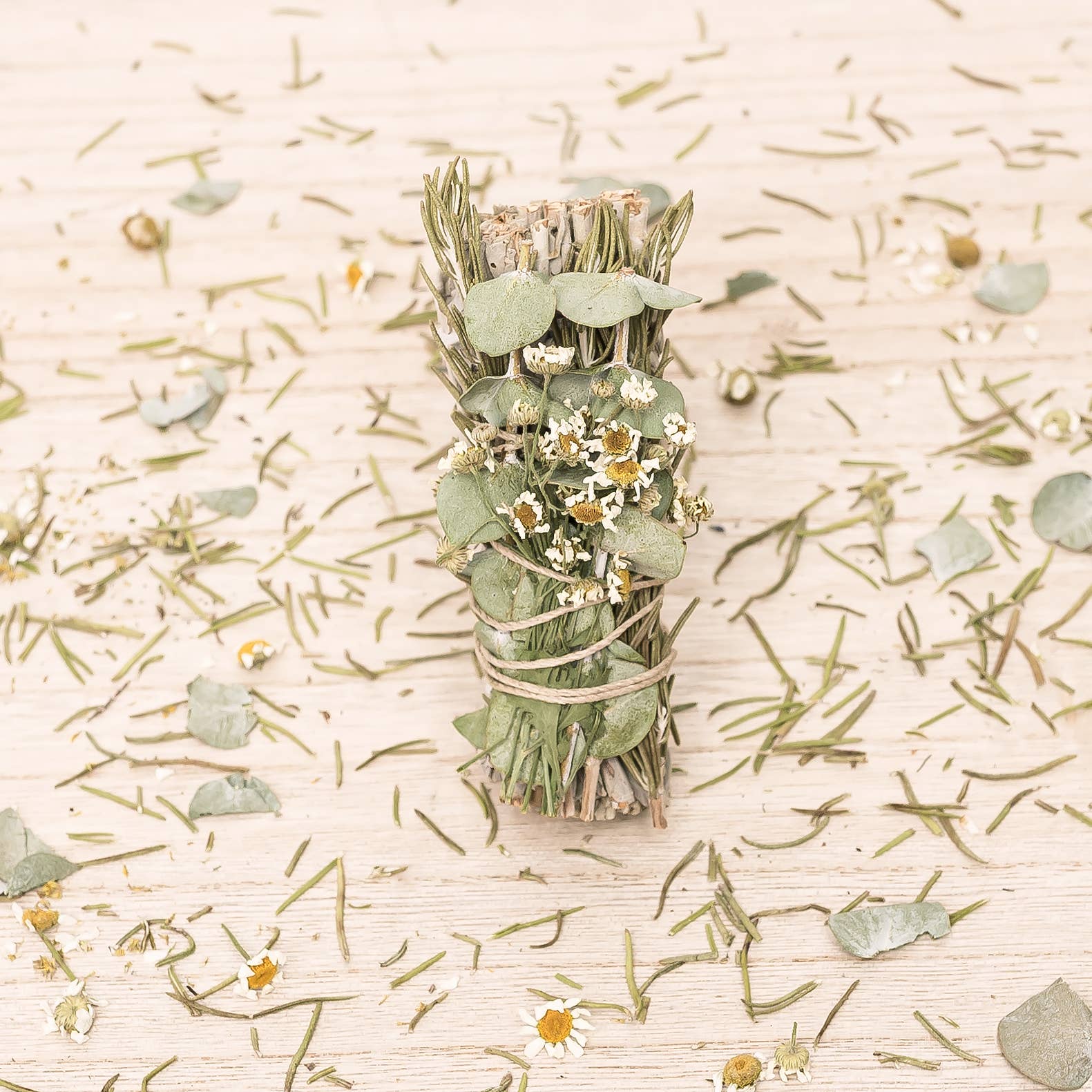 Sarimoire - Wholesale Sage Bundle - Floral Sage "Artemis Protection" Spiritual, Energy Bundle