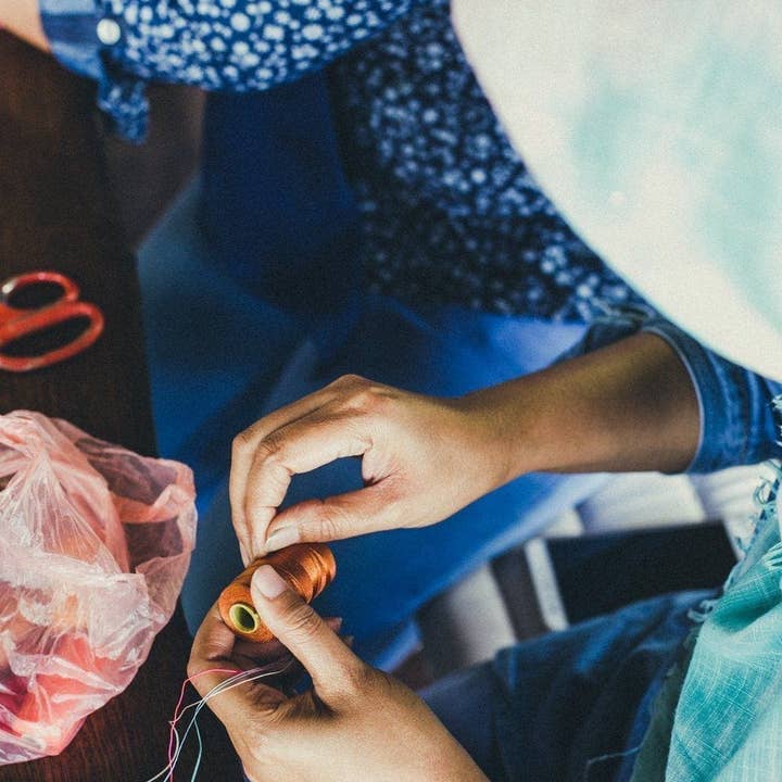 Love Is Project – Colar com missangas/pérolas por atacado – Envoltório/colar frisado Bali UNITY - Royal Blue4