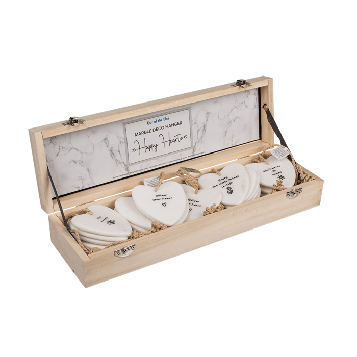 Out of the blue KG – Großhandel Verzierungs-Set – Marble Hearts „Happy Hearts“ zum Aufhängen, ca. 6,5 x 7 cm, 5 verschiedene, 25 Stück in Holzkiste3