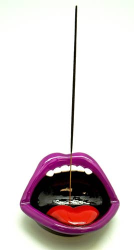Fantasy Gifts - Wholesale Ashtray - Vampire Lips and Teeth Incense Burner/Ashtray0
