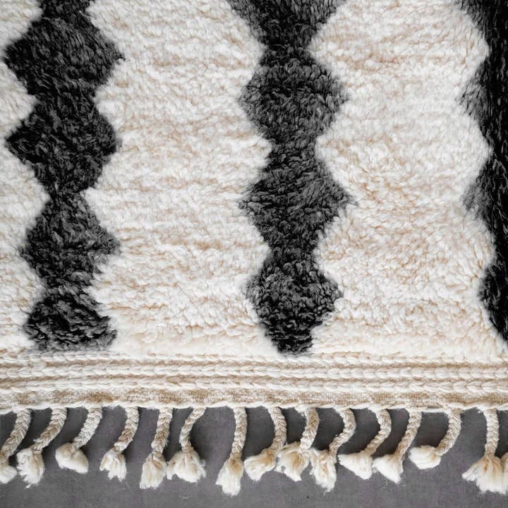 Moroccan Woven Treasures - Wholesale Area Rug - Black and White Moroccan Rug, Berber Rug, 9x12 area rug3