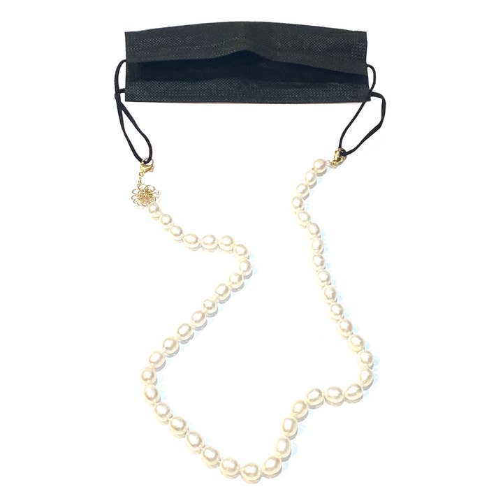 Collier de masque de perles dorées pour la vente par CassandraCollections