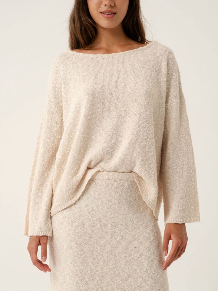 Alana Jumper de Punto Alto Bajo en Color Mantequilla de Miel para venta al por mayor de AMIRA Collective