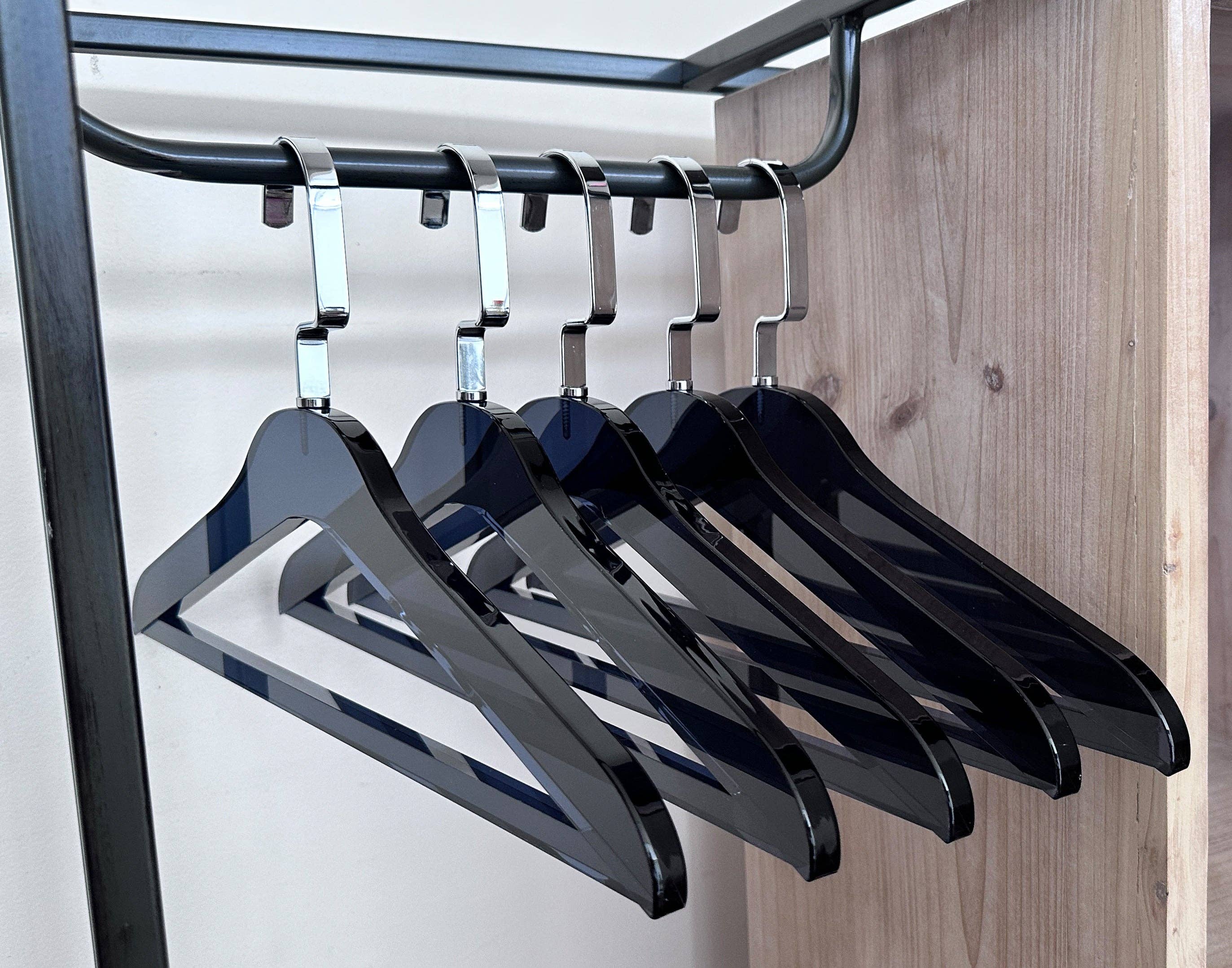 DesignStyles Home - Wholesale Clothes Hangers - Simply Brilliant Collection 10-Pack Black Acrylic Hangers5