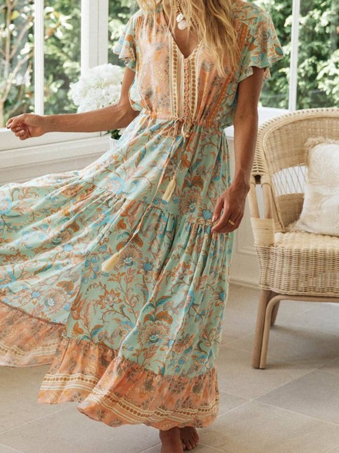 Rosa Clothing - Wholesale Dress - Women's - Bohemia Border Print Flutter Sleeve Maxi Dress9