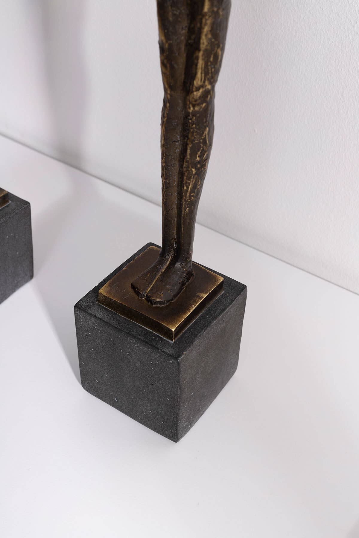 Gdeco - Wholesale Sculpture - Polyresin Sculpture, Human Figure with Bronze Effect and Foot with Gray Stone Effect, 8*53*8 Cm.1