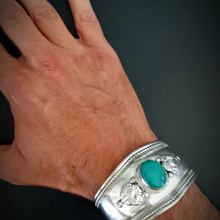 Unique Brand - Wholesale Cuff bracelet - Pokhara Tibetan Bracelet