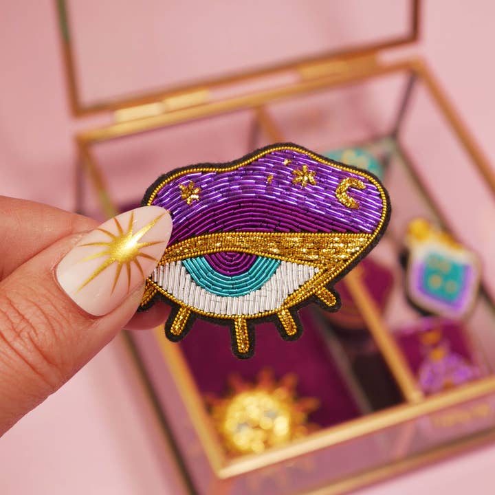 MALICIEUSE - Venta al por mayor Broches - Broche Ojo Mágico Hecho a Mano Bordado Canutillo - Místico