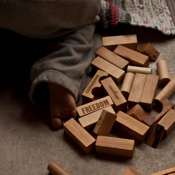 Wooden Story - Venta al por mayor Juguete de bloques - Niños y bebés - Bloques naturales en bandeja XL - 63 uds