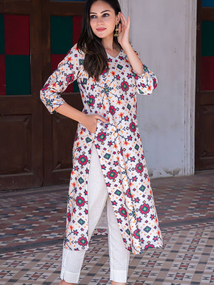 House of Amaya - Wholesale Tunic – Women’s - SABAA PATOLA PRINT CHANDERI SILK KURTA2