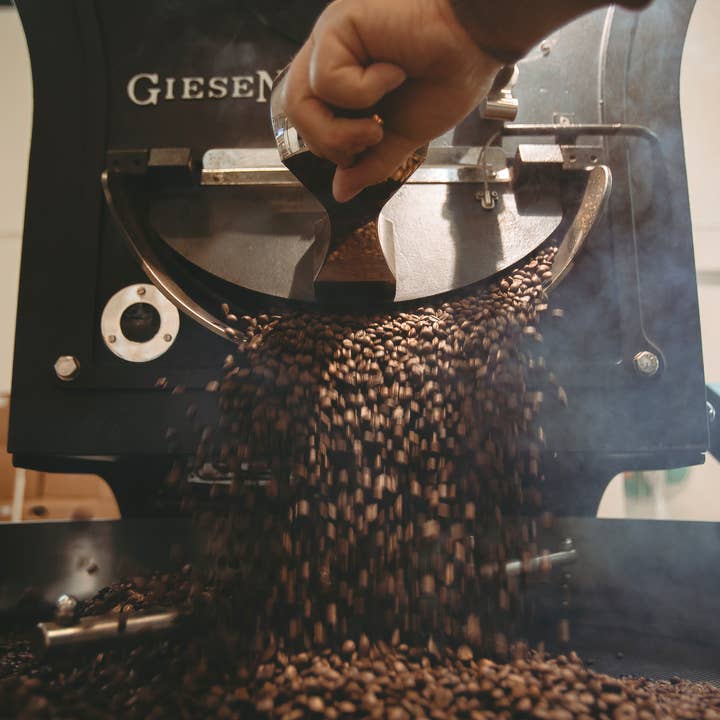 Cafe srls - Wholesale Instant Coffee/Espresso - BLACK MAMA Ground coffee - Classic Italian Espresso 250g3