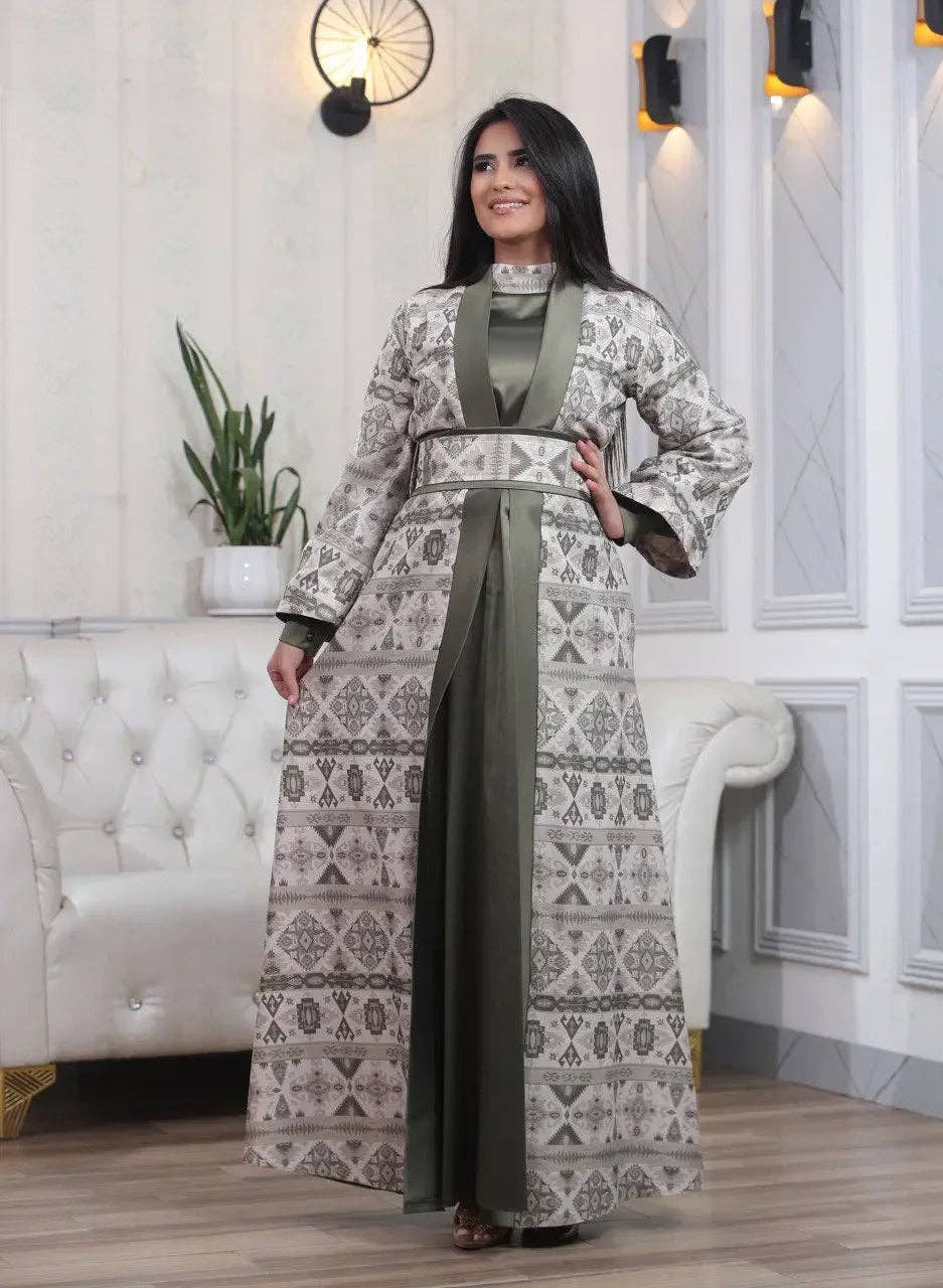 Palestinian Elegance - Wholesale Kaftan - Women's - Satin Silk Kaftan: Luxurious Comfort and Elegant Style3