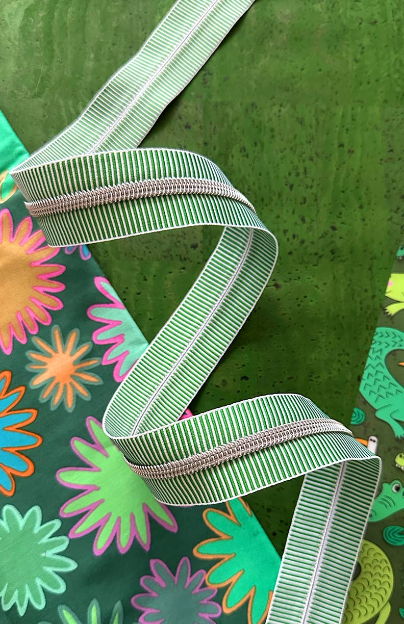Sassafras Lane Designs - Wholesale Craft Supplies - Green Stripe Zipper Tape with Nickel teeth0