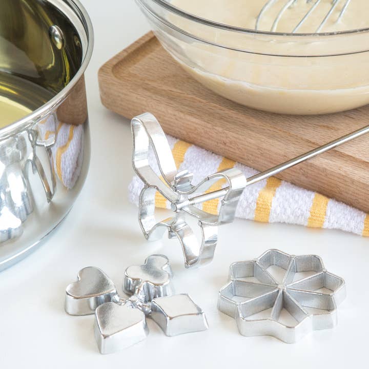 Fox Run Brands - Wholesale Cookie Cutter - Fox Run Rosette Set, Cast-Aluminum, 4-Piece,2.5" x 3" x 0.5"2