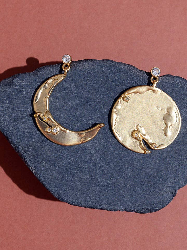 Brincos sedutores de Sol e Lua por atacado de Rare Matters Jewelry