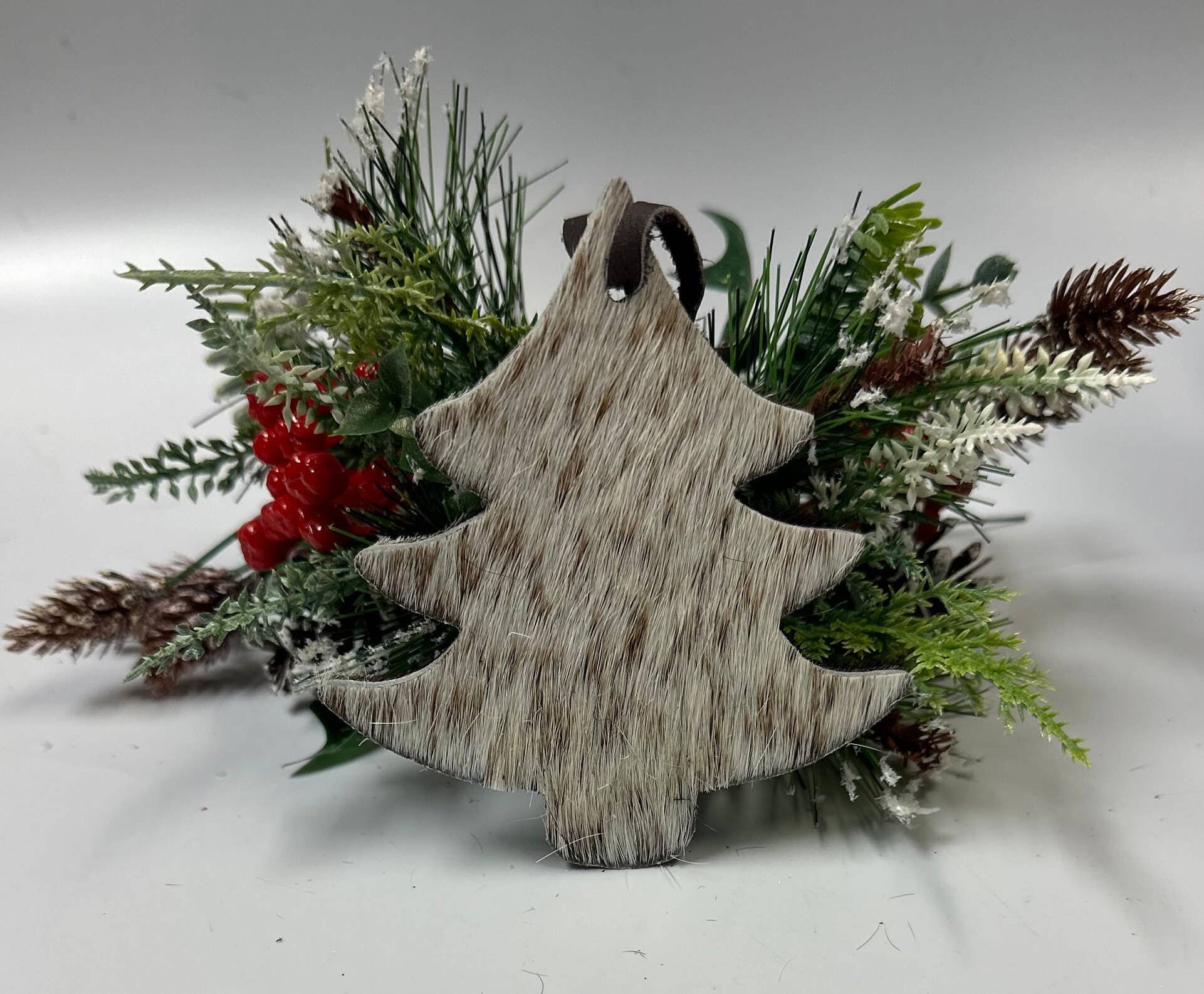 Cowhide Texas Store Inc - Wholesale Ornament Set - Cowhide Double-Sided Hair on Hide Christmas Ornament Box Set5