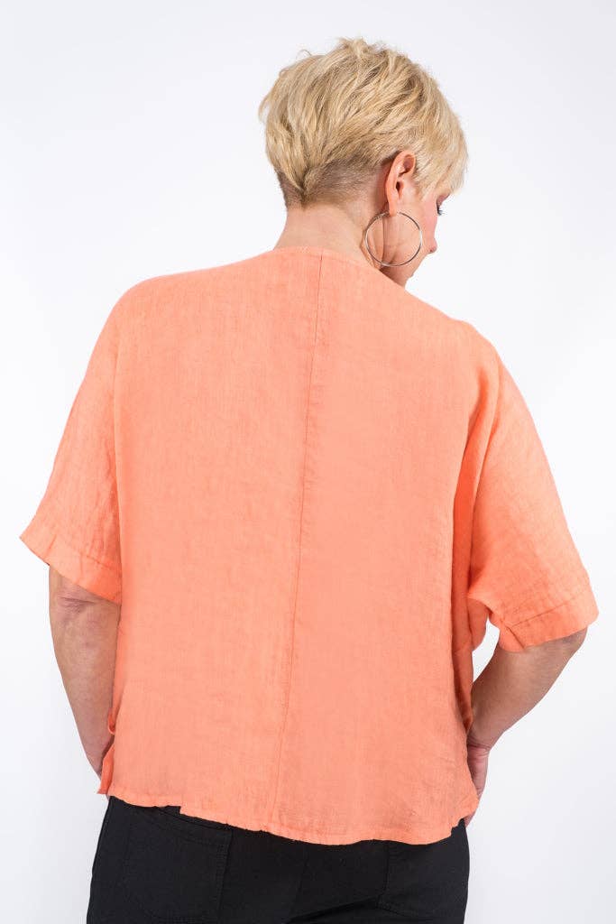 831 Mjuk korall Gina Botten Darted Linne Top (BQ172) för wholesale på Faire2